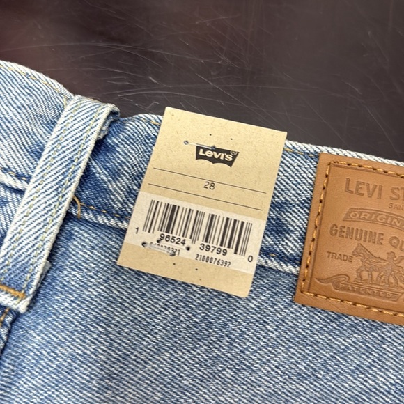 Levi 501 denim shorts - Picture 4 of 4